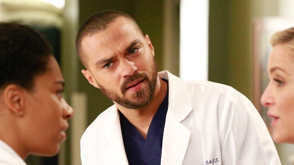 A still image of Jesse Williams as Dr. Jackson Avery on the ABC medical drama, Grey’s Anatomy.